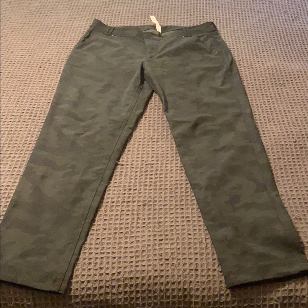 Lululemon- everyday pant